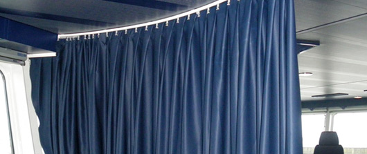Cortinas en un trabajo de tapiceria nautica